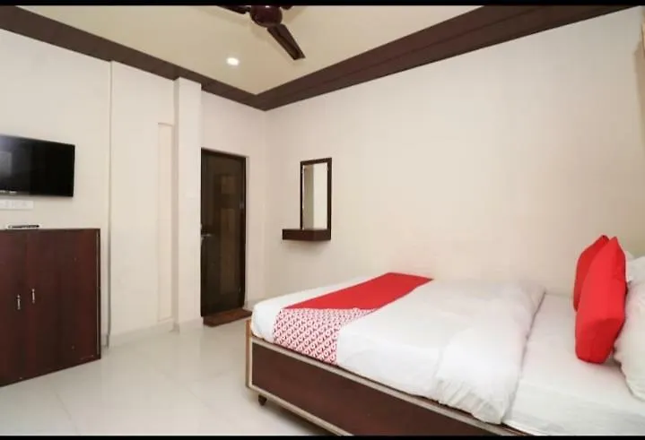 Hotel R D Palace Varanasi
