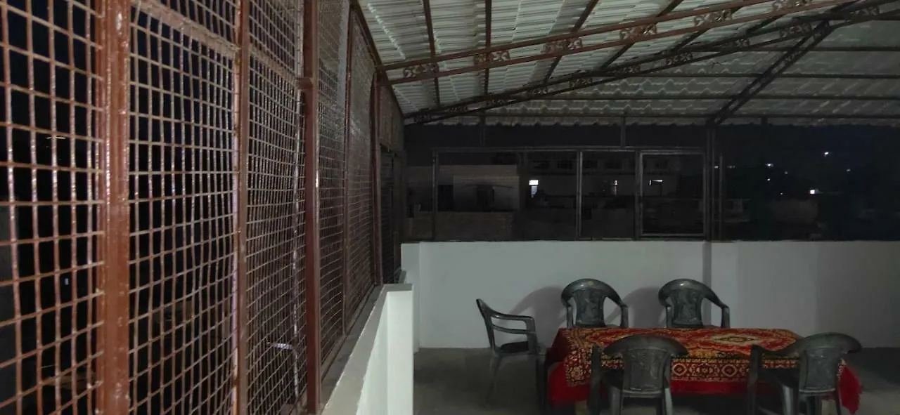 Hotel R D Palace Varanasi