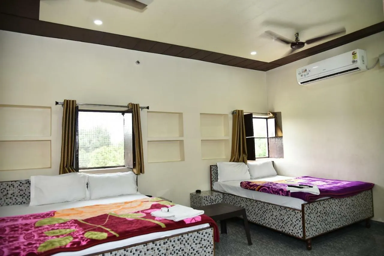 Hotel R D Palace Varanasi