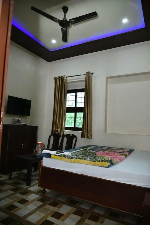 Hotel R D Palace Varanasi