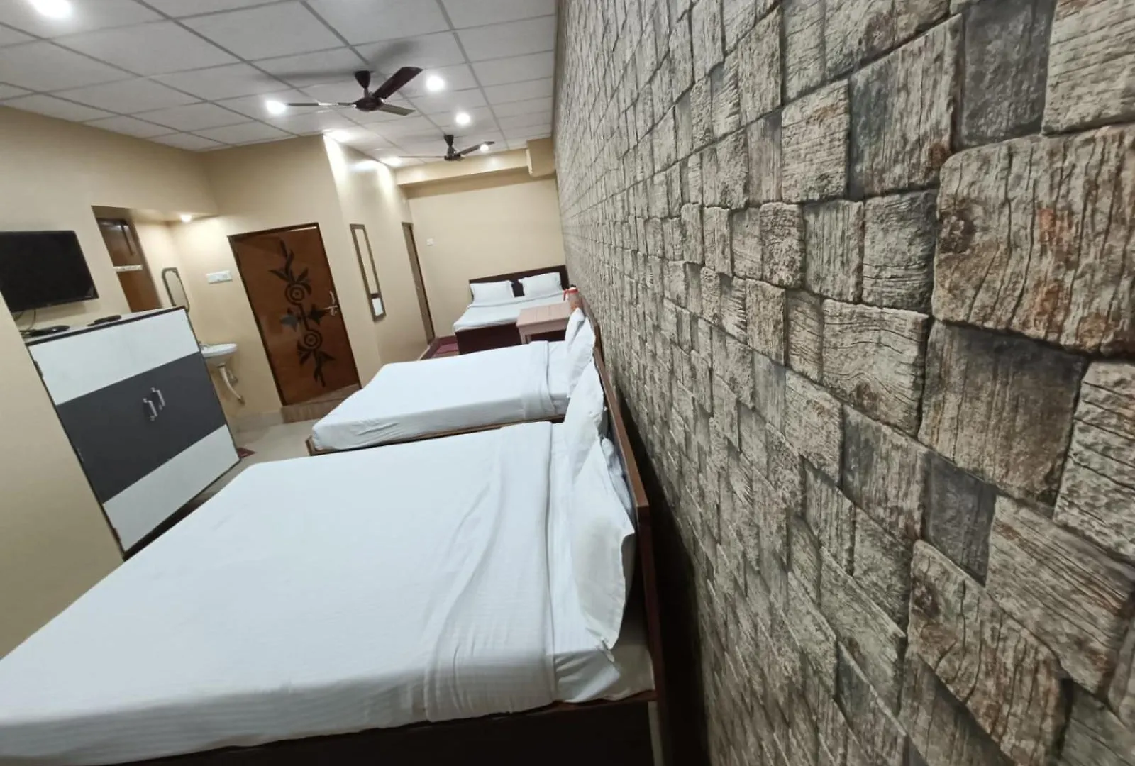 Hotel R D Palace Varanasi