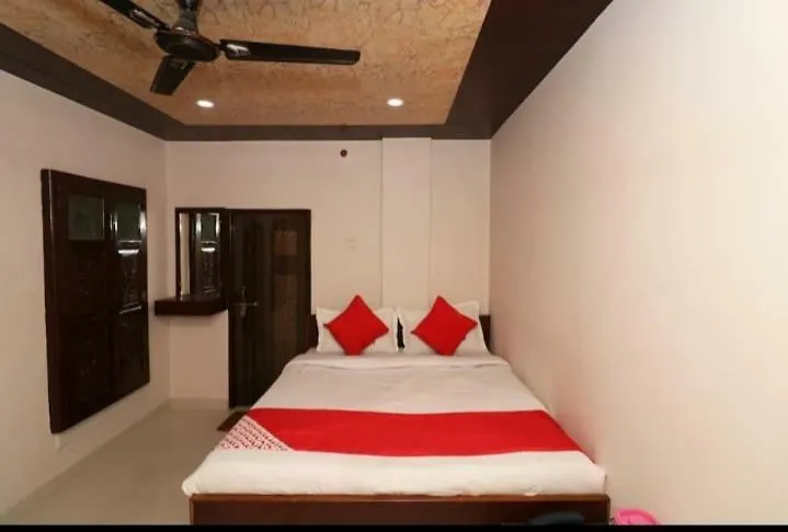 Hotel R D Palace Varanasi